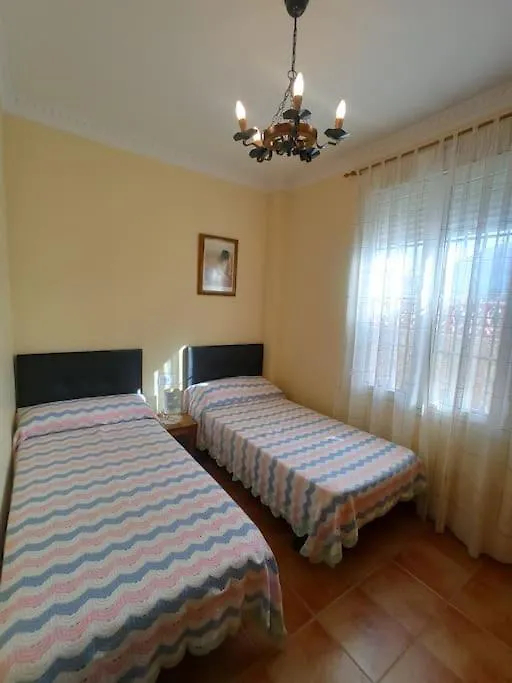 Casa 4 Dormitorios En Ayamonte 0*,